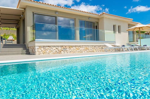 Photo 45 - Villa Lassi Fos Large Private Pool Walk to Beach Sea Views A C Wifi - 3056