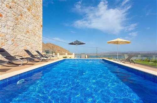Foto 16 - Villa Lulla Large Heated Private Pool Sea Views A C Wifi - 3200
