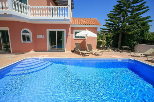 Foto 73 - Villa Zenon Large Private Pool Walk to Beach Sea Views A C Wifi Car Not Required - 2222