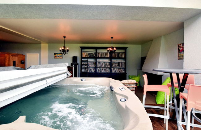 Magnificent Luxury Chateau in Vast Garden with Sauna & Hot Tubs - Foto 59