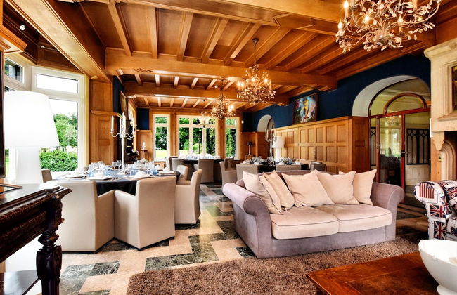 Magnificent Luxury Chateau in Vast Garden with Sauna & Hot Tubs - Foto 27