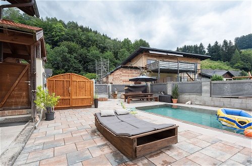Foto 14 - Impressive Holiday Home in Pinsdorf With Pool