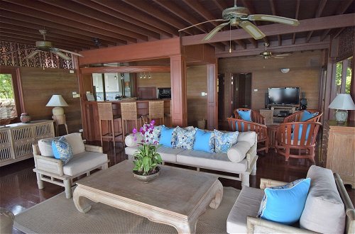 Photo 19 - 3 Bedroom Beach Front Villa with Private Pool - P3 SDV026-By Samui Dream Villas
