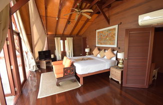 Photo 3 - 3 Bedroom Beach Front Villa with Private Pool - P3 SDV026-By Samui Dream Villas