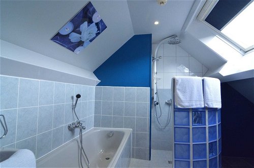 Foto 25 - Luxurious Accommodation, Sauna, Hot Tub, Solarium, Private Bathrooms