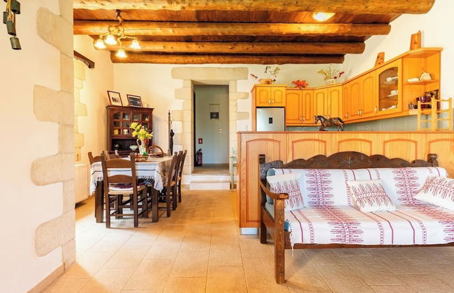 Villa Aloni-traditional Stone Villa With Nice View,pool and Garden - Photo 9