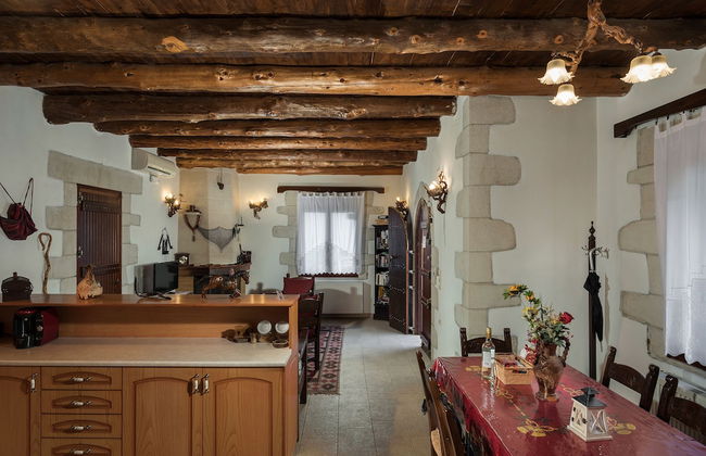 Villa Aloni-traditional Stone Villa With Nice View,pool and Garden - Photo 15