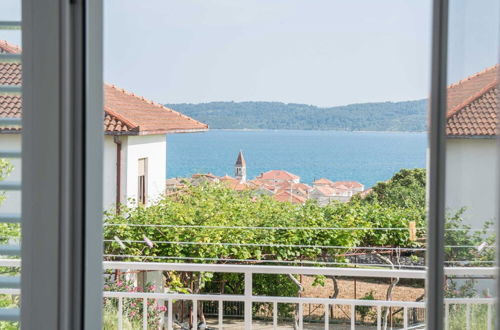Photo 9 - Modern Apartment in Seget Donji With View of the Sea