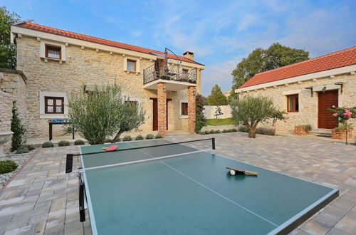 Foto 33 - Spacious Villa in Prkos With Private Swimming Pool
