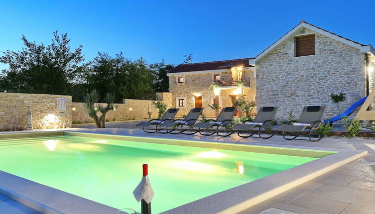 Foto 1 - Spacious Villa in Prkos With Private Swimming Pool