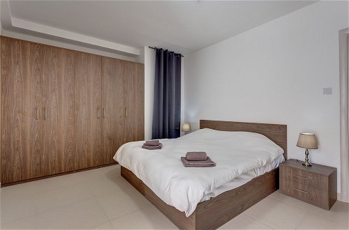 Photo 3 - Idyllic 1 Bedroom Apartment in Malta