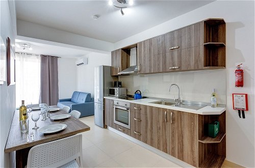 Foto 5 - Centric and Modern Apartment Close to Amenities