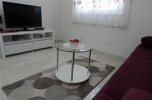 Foto 6 - Homely Apartment in Trogir near Beach