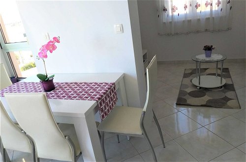Foto 16 - Homely Apartment in Trogir near Beach