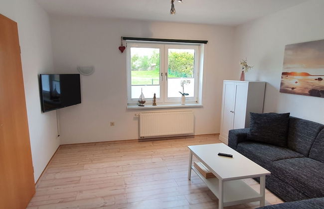 Wohnung bei Kuehlungsborn mit Garten - Foto 8