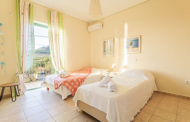 Lavender Garden Retreat - Secluded Seaside Getaway - Photo 10
