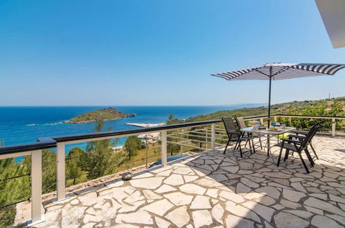 Photo 8 - Beachfront Villa Komis - Panoramic Infinity Blue