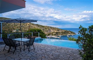 Foto 1 - Beachfront Villa Komis - Panoramic Infinity Blue