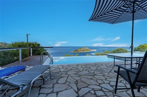 Photo 17 - Beachfront Villa Komis - Panoramic Infinity Blue