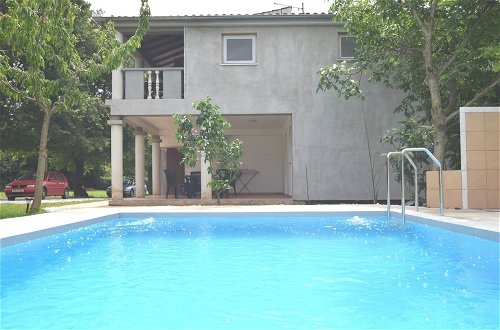 Photo 1 - Modern Apartment in Banjole With Pool