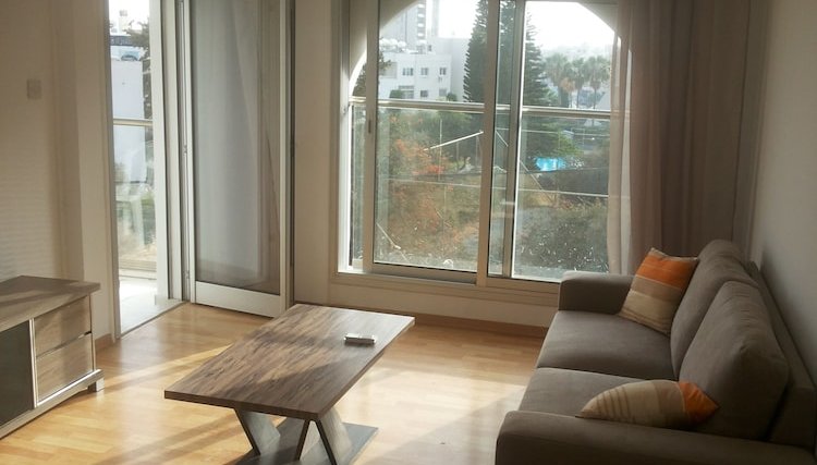 Photo 1 - 3 Bedroom Apartment with Sea View