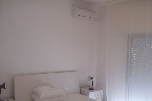 Photo 2 - 3 Bedroom Apartment with Sea View