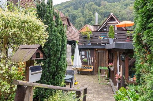 Foto 24 - Rustic Holiday Home With Balcony