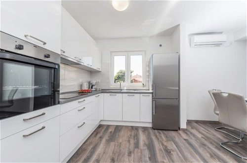 Photo 11 - Modern Apartment in Pakostane With Barbecue