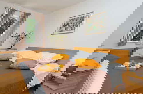 Foto 2 - Spacious and Modern 1st Floor Apartment With Private Garage, Wi-fi