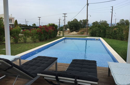 Foto 7 - Kanistro Luxury Villa With Pool