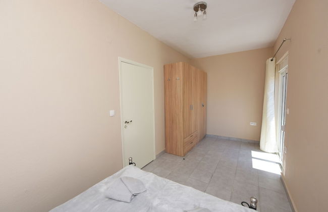 Happy Days Home Apartment and Studio - Photo 4