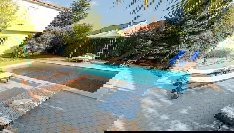 Foto 1 - Villa in Ibenik With Swimming Pool