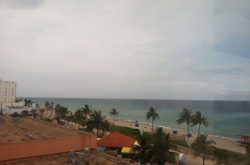 Foto 15 - Hollywood Beach Resort- One Bedroom Ocean View