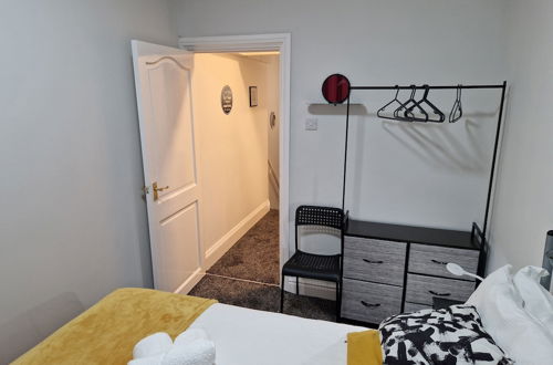 Photo 10 - Birtley's Diamond 3 bed Apt, Sleeps 6 Guests