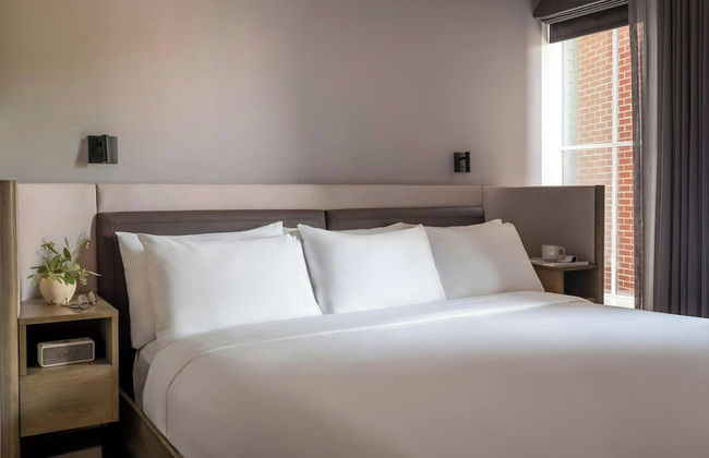 907 Main Hotel Central Square, Sonder by Marriott Bonvoy - Photo 16