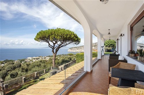 Foto 42 - Luxury Villa with breathtaking Seaview, pool, BBQ