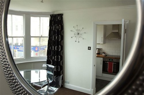 Photo 9 - New Steine Apartment Sea View by Brighton Holiday Lets