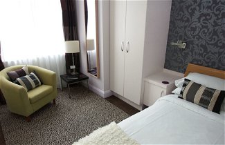 Photo 2 - New Steine Apartment Sea View by Brighton Holiday Lets