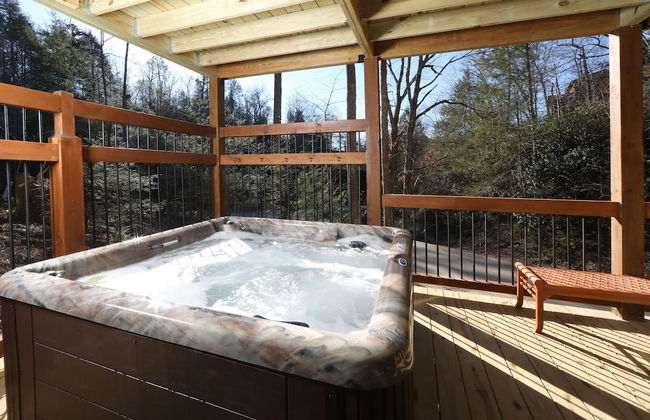 Splash Time Cinema - Six Bedroom Chalet - Photo 23