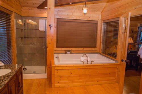Foto 38 - Cub Creek Lodge - Three Bedroom Cabin