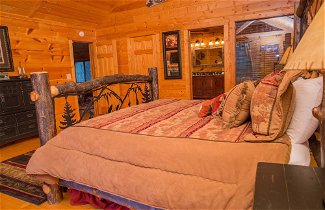 Foto 3 - Cub Creek Lodge - Three Bedroom Cabin