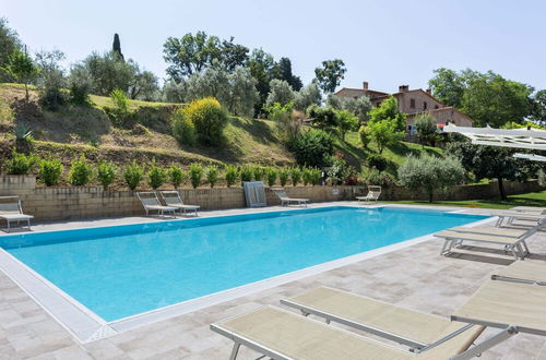 Photo 7 - Holiday Home in Volterra With Pool