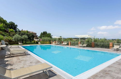 Photo 14 - Holiday Home in Volterra With Pool