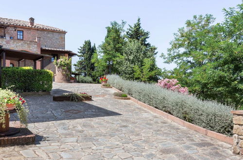 Photo 24 - Holiday Home in Volterra With Pool