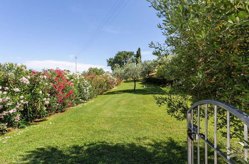 Photo 28 - Holiday Home in Volterra With Pool