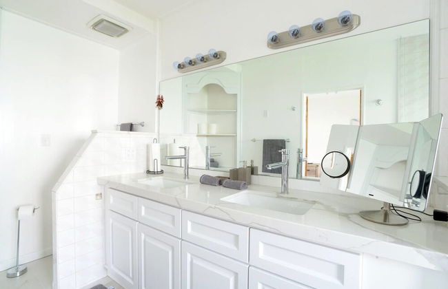 Spacious House on Melrose w Private Backyard Gym - Foto 12