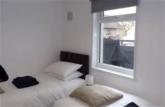 Photo 1 - Inviting 3-bed Apartment in Southend-on-sea