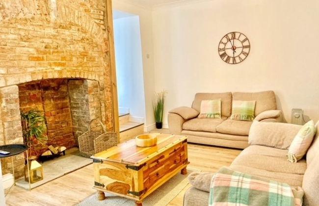 Stunning Renovated & Spacious 2 BR - 100m to Beach - Foto 1