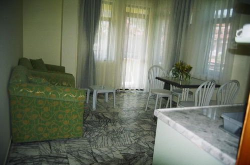 Foto 4 - Ozay Apart Hotel