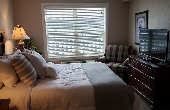 Unit 303 BD/ 2 BA - Photo 2